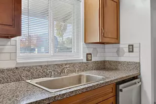 8261 Tanoak Way, Citrus Heights, CA 95621 - Photo 21