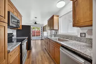 8261 Tanoak Way, Citrus Heights, CA 95621 - Photo 19