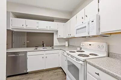 701 Gibson Drive #927, Roseville, CA 95678 - Photo 9