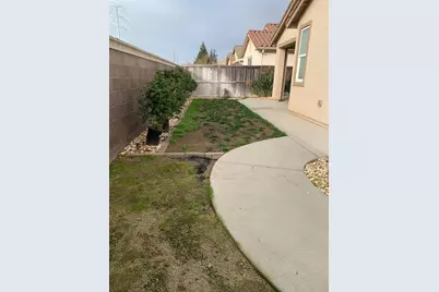 10456 Siltstone Way, Elk Grove, CA 95757 - Photo 3