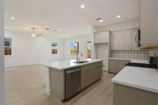 2285 Paramount Ln, Manteca, CA 95337 - Photo 7