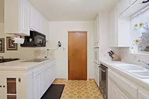 201 Eagle Ct, Modesto, CA 95350 - Photo 7