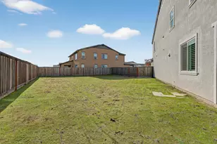 10124 Wayfaring Dr, Stockton, CA 95219 - Photo 37