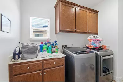 429 Red Lion Way, Newman, CA 95360 - Photo 33