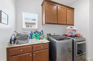 429 Red Lion Way, Newman, CA 95360 - Photo 33