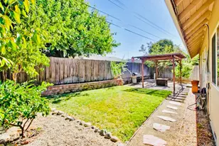 9946 Redstone Dr, Sacramento, CA 95827 - Photo 19