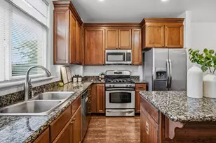 12400 Paradise Creek Ln, Fair Oaks, CA 95628 - Photo 7