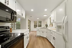 6813 Paseo Del Sol, Elk Grove, CA 95758 - Photo 17