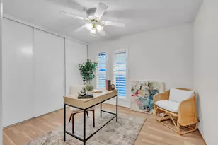 111 Roundtree Ct, Sacramento, CA 95831 - Photo 13