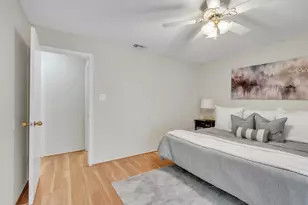 111 Roundtree Ct, Sacramento, CA 95831 - Photo 11