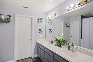 328 Burns Creek Ct, Waterford, CA 95386 - Photo 11