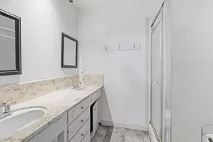 1147 N Country Club Blvd, Stockton, CA 95204 - Photo 29