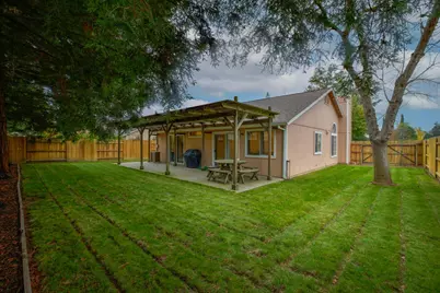 8507 Carlin Avenue, Sacramento, CA 95823 - Photo 23