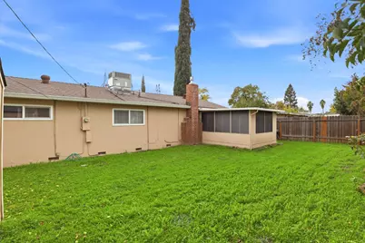8945 Rosewood Drive, Sacramento, CA 95826 - Photo 31