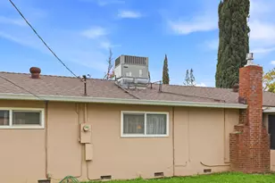 8945 Rosewood Dr, Sacramento, CA 95826 - Photo 33