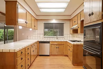 1021 S Mills Avenue, Lodi, CA 95242 - Photo 13