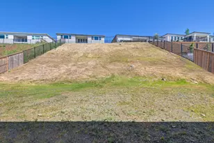 1047 Lassen Peak Dr, El Dorado Hills, CA 95762 - Photo 43