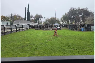 292 W Lathrop Road, Lathrop, CA 95330 - Photo 13