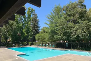 700 Woodside Ln E, Sacramento, CA 95825 - Photo 13