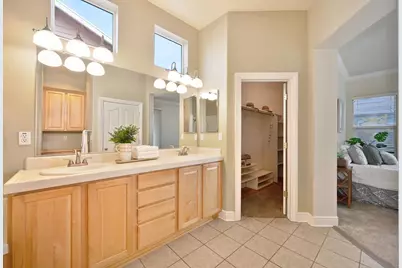 2726 Heritage Park Lane, Sacramento, CA 95835 - Photo 39
