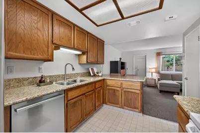 7059 Lompoc Court, Citrus Heights, CA 95621 - Photo 17