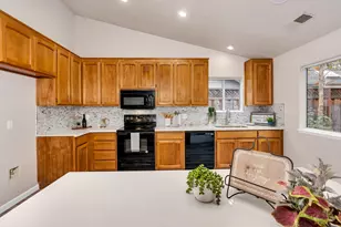 744 Bluff Dr, Los Banos, CA 93635 - Photo 17