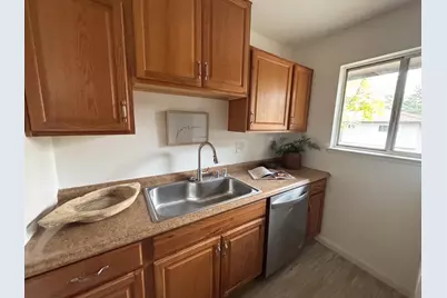 2708 Pole Line Road #4, Davis, CA 95618 - Photo 7