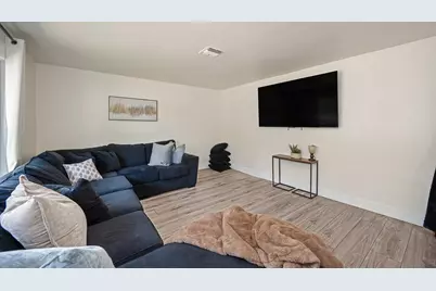 2005 Woodstock Way, Sacramento, CA 95825 - Photo 9
