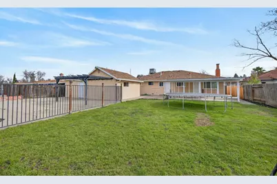 2005 Woodstock Way, Sacramento, CA 95825 - Photo 49