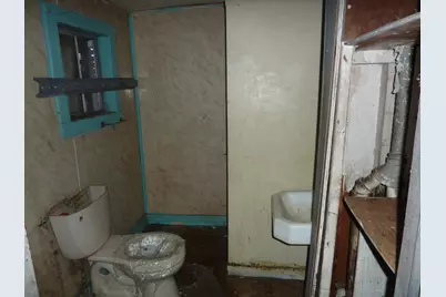 2217 E Hazelton Avenue, Stockton, CA 95205 - Photo 13