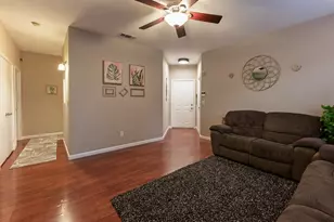 5407 Coral Creek Way, Elk Grove, CA 95758 - Photo 9