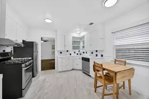 2751 Riverside Blvd, Sacramento, CA 95818 - Photo 13