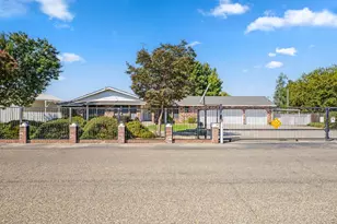 10680 Cleveland Ave, Oakdale, CA 95361 - Photo 3