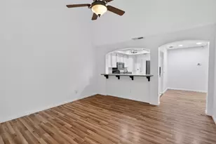 8825 Lemas Rd, Sacramento, CA 95828 - Photo 11