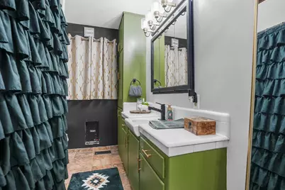 407 W H Street, Oakdale, CA 95361 - Photo 19