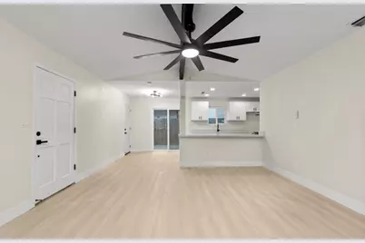 2115 Valmora Drive, Stockton, CA 95210 - Photo 7