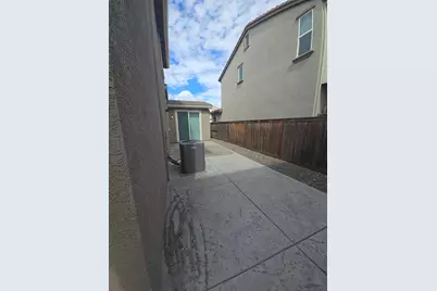 8720 Esperia Way, Sacramento, CA 95828 - Photo 21