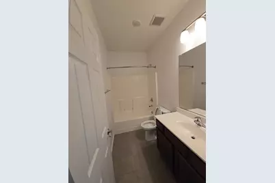 8720 Esperia Way, Sacramento, CA 95828 - Photo 9