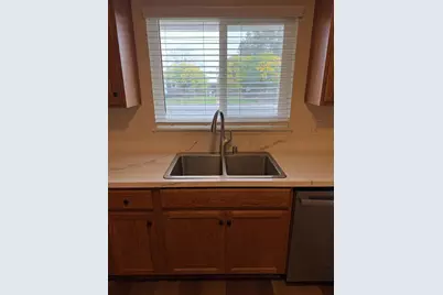 423 Park Avenue, Manteca, CA 95337 - Photo 7