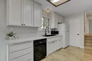 10885 Torrey Pines Dr, Auburn, CA 95602 - Photo 15