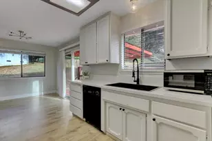 10885 Torrey Pines Dr, Auburn, CA 95602 - Photo 17