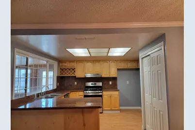 8387 Skywalker Court, Sacramento, CA 95828 - Photo 5