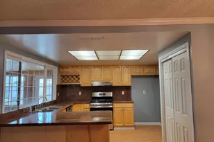 8387 Skywalker Ct, Sacramento, CA 95828 - Photo 5