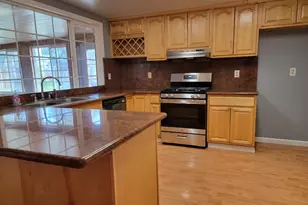 8387 Skywalker Ct, Sacramento, CA 95828 - Photo 3