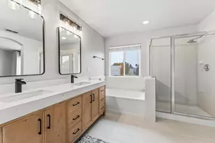 399 Bombay Cir, Sacramento, CA 95835 - Photo 17