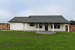 1102 Barry Rd, Yuba City, CA 95991 - Photo 3