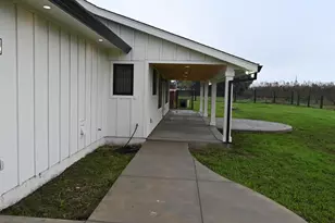 1102 Barry Rd, Yuba City, CA 95991 - Photo 5