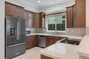 8668 Little Wood Cir, Elk Grove, CA 95624 - Photo 13