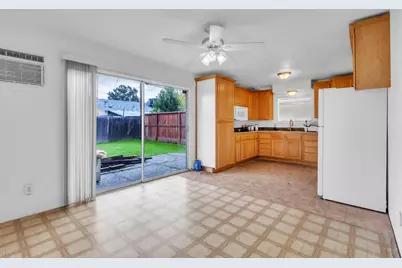 7323 Springman Street, Sacramento, CA 95822 - Photo 17