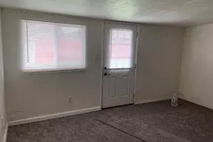 8758 Florin Rd, Sacramento, CA 95828 - Photo 15